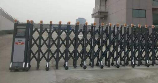 溫州出安智能電動(dòng)伸縮門讓溫州東甌中學(xué)顯得更有個(gè)性