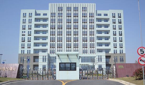 紹興出安智能電動伸縮門成功落地上海外高橋港區(qū)海關