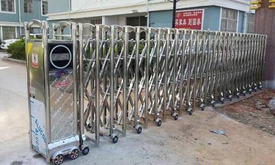 紹興出安智能伸縮門在星尚鏡廷府的高效應用