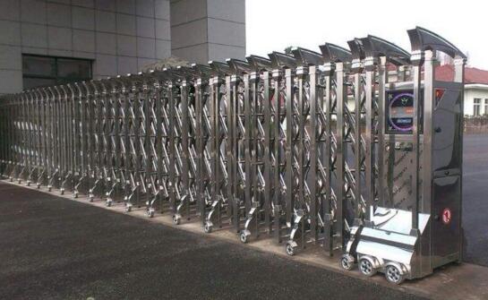 紹興出安智能伸縮門閃亮在紹興市人民警察培訓(xùn)學(xué)校大門口