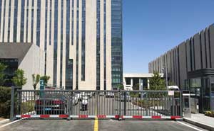 鄂爾多斯國家電網(wǎng)平移伸縮門案例