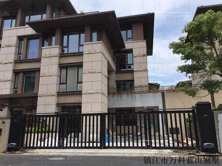 鎮(zhèn)江出安智能懸浮折疊門進駐鎮(zhèn)江市萬科藍山別墅