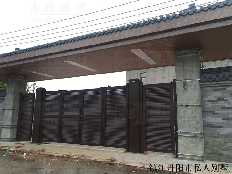 熱烈祝賀鎮(zhèn)江出安智能懸浮折疊門進駐鎮(zhèn)江丹陽市高德莊園