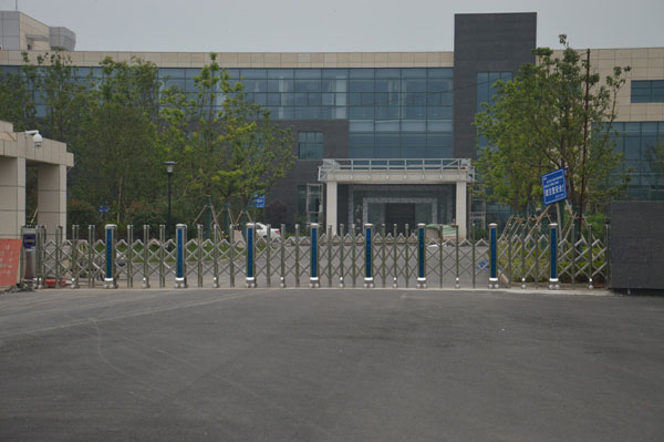 喜迎鎮(zhèn)江出安智能分段平移門進駐江蘇鎮(zhèn)江飛機場