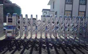 鎮(zhèn)江佳源?巴黎都市伸縮門案例