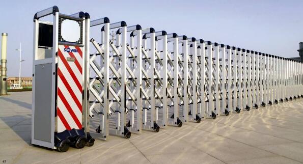 嘉興出安智能電動伸縮門被秀湖金茂府啟用