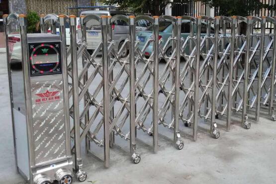 嘉興市派利企業(yè)管理顧問有限公司選用嘉興出安智能電動伸縮門