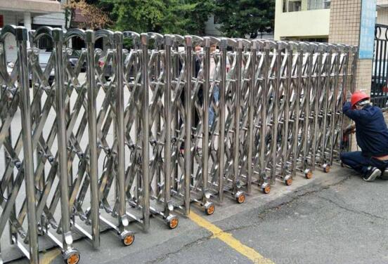 嘉興市集珵機械有限公司與嘉興出安智能伸縮門達(dá)成合作協(xié)議