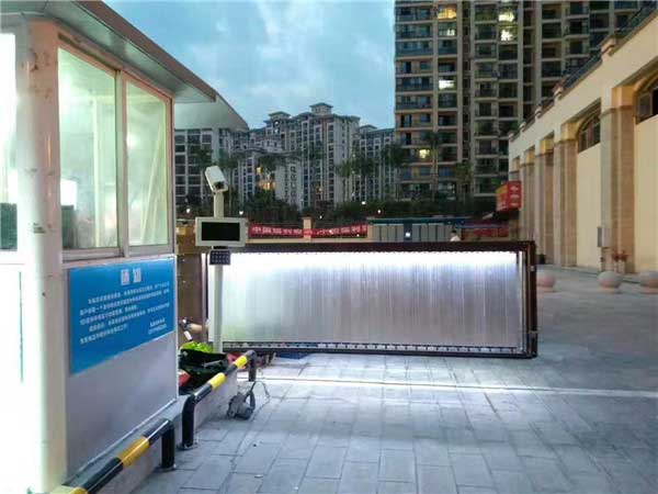 慶賀宜昌出安智能道閘進駐宜昌星湖灣