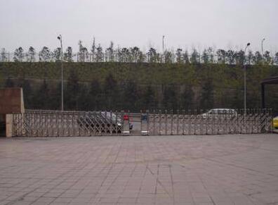 滄州出安智能伸縮門成為滄州四星玻璃股份有限公司的守門神