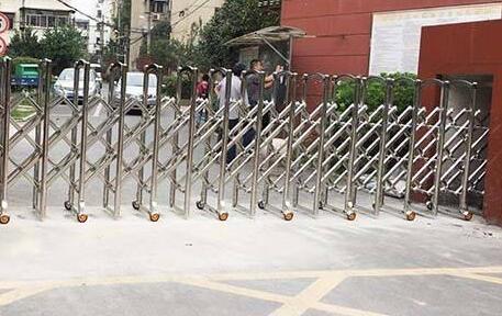 滄州中原職業(yè)學校與滄州出安智能電動伸縮門達成合作協(xié)議