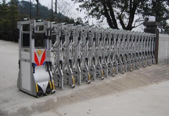 邯鄲出安智能伸縮門進駐陽光東尚大門口