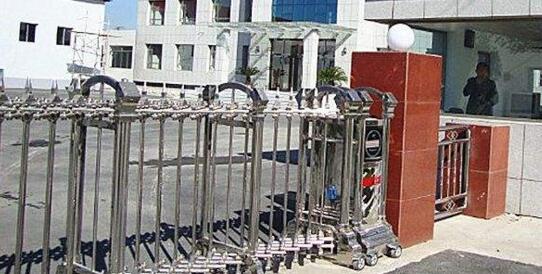 邯鄲天籟藝術(shù)學(xué)校成功安裝邯鄲出安智能伸縮門