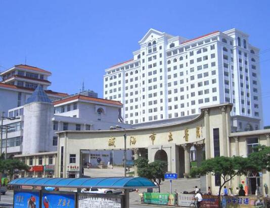 恭賀威海出安智能道閘進(jìn)駐威海市立醫(yī)院   