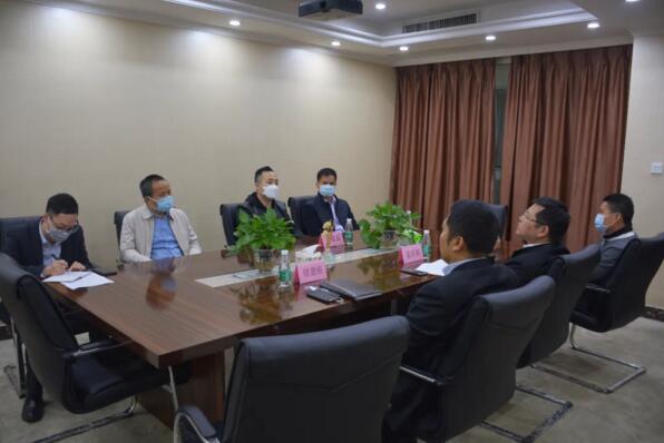 區(qū)、鎮(zhèn)政府領(lǐng)導(dǎo)蒞臨榮高門窗慰問走訪