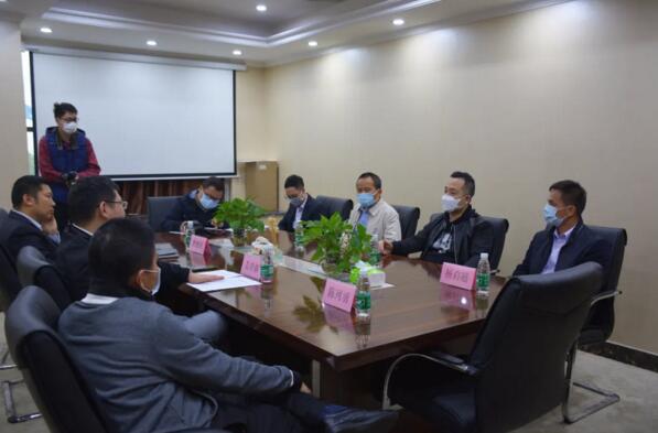 區(qū)、鎮(zhèn)政府領(lǐng)導(dǎo)蒞臨榮高門窗慰問走訪