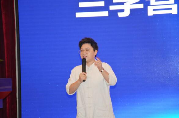 資深導師楊佳老師