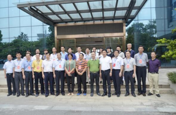 熱烈歡迎信宜市政協(xié)委員會、三水區(qū)政協(xié)委員會赴榮高智能門窗考察參觀指導 