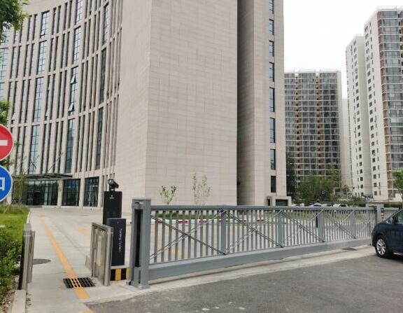 【匠心品質(zhì) 臻于至善】它為保護知識產(chǎn)權(quán)而生，榮高伸縮門為守護而生！