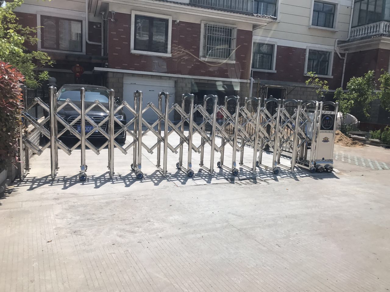 熱烈祝賀淮安出安智能電動伸縮門進駐淮安香榭麗小別墅