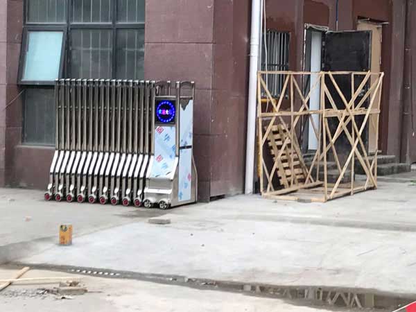 喜迎淮安出安智能電動伸縮門進駐淮安洪澤郵儲銀行