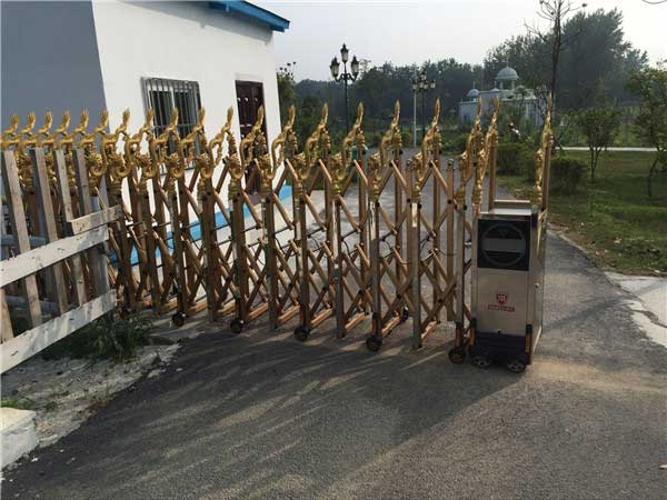 喜迎淮安出安智能伸縮門成功安裝進(jìn)淮安皇爵愛丁堡婚紗攝影基地