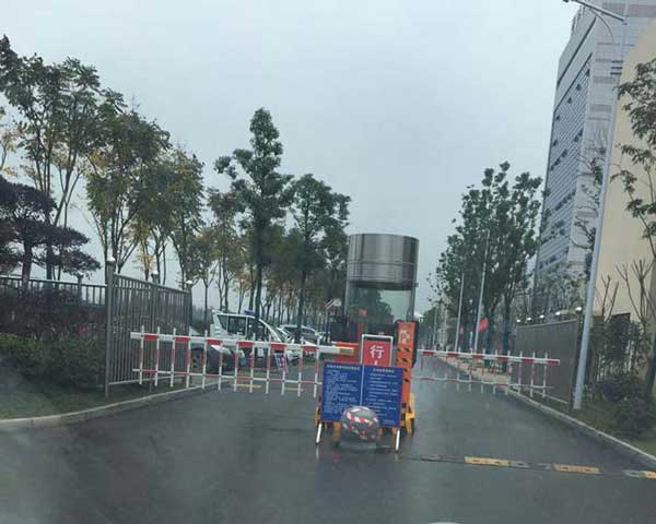 慶賀常德出安智能停車(chē)場(chǎng)系統(tǒng)進(jìn)駐常德技術(shù)學(xué)院