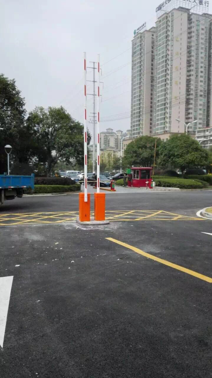 衡陽(yáng)出安智能停車場(chǎng)系統(tǒng)進(jìn)駐衡陽(yáng)華新老干部活動(dòng)中心