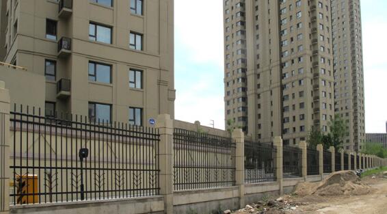 吉林出安智能不銹鋼護(hù)欄進(jìn)駐吉林神華萬利城