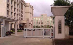 湛江市麻章區(qū)地方稅務(wù)局選用湛江出安智能伸縮門