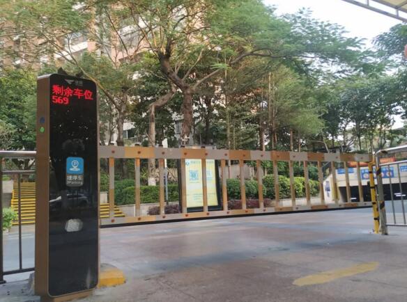 圖為佛山萬(wàn)科金域華府小區(qū)項(xiàng)目改造后