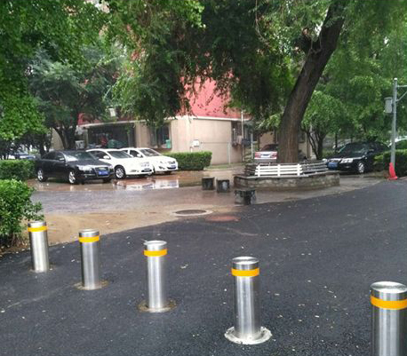 升降柱 - 中出網(wǎng)-智能出入口與停車充電門(mén)戶