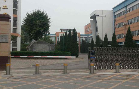 升降柱 - 中出網(wǎng)-智能出入口與停車(chē)充電門(mén)戶(hù)