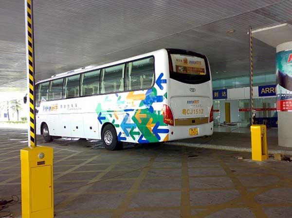 珠海機(jī)場(chǎng)大巴通道直桿道閘案例 - 中出網(wǎng)-智能出入口與停車(chē)充電門(mén)戶(hù)