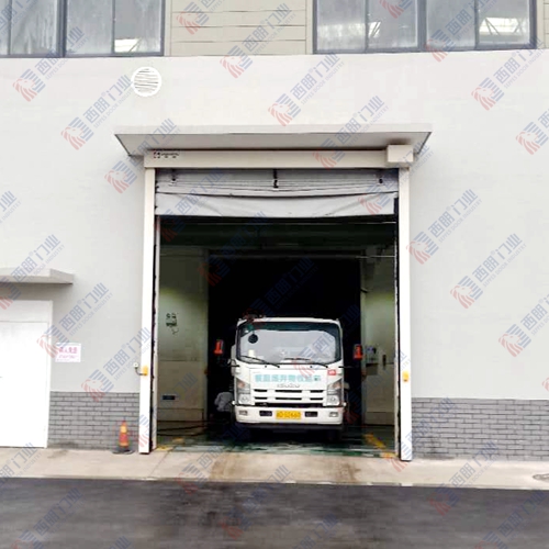 昆山隔味快速堆積門