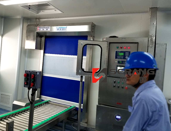 南京提升機設備上用的快速卷簾門