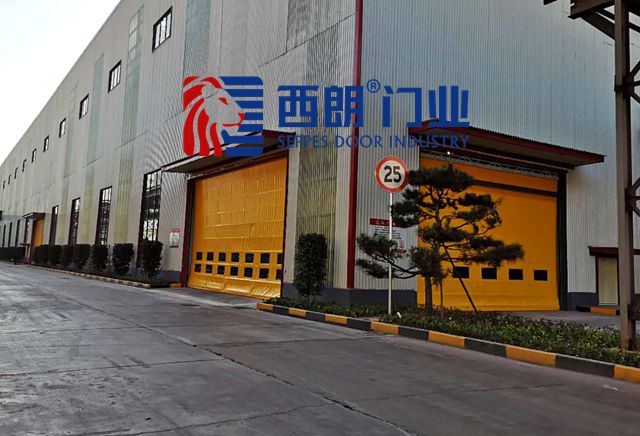 泰州堆疊升降式軟質(zhì)帆布門