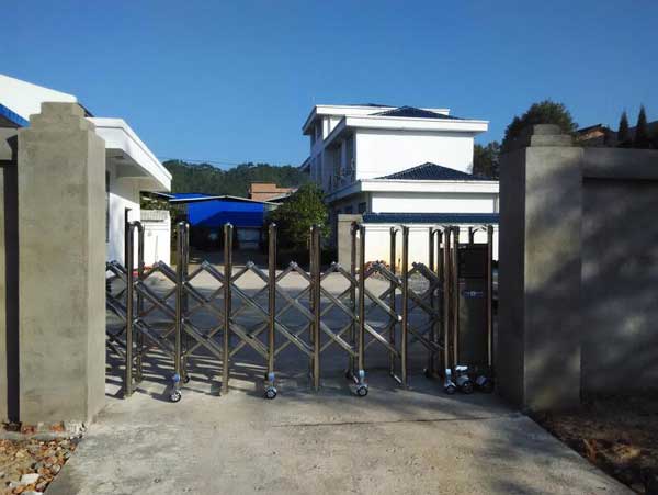 喜迎贛州出安智能電動伸縮門進(jìn)駐瑞金森林公安局澤覃派出所