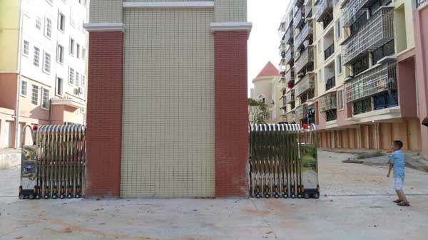 慶賀贛州出安智能電動伸縮門進(jìn)駐贛州興國縣和諧欣城