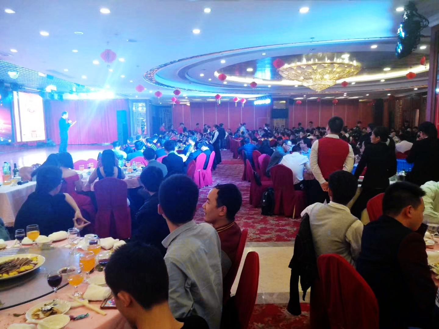 同心同力同行，共享共榮共贏——富士智能2018迎新春聯(lián)歡晚會(huì)精彩紛呈！