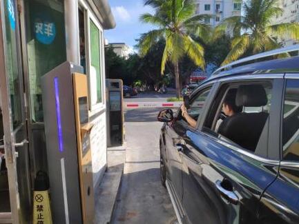 富士智能無人值守停車場管理系統(tǒng)解決方案，把停車問題逐個擊破