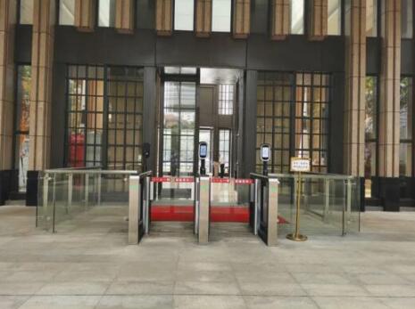  富士智能人行管理系統(tǒng)落地珠光御景壹號，打造高端智慧社區(qū)典范！