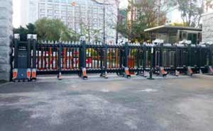 赤峰農(nóng)業(yè)銀行伸縮門案例