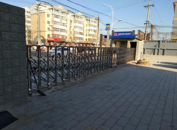 邢臺(tái)出安智能電動(dòng)伸縮門(mén)順利入駐邢臺(tái)市第一中學(xué)大門(mén)口