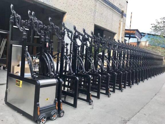 邢臺(tái)出安智電動(dòng)伸縮門(mén)在河北邢臺(tái)欣榮機(jī)械有限公司大門(mén)口的風(fēng)采