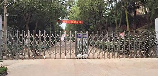 邢臺(tái)現(xiàn)代職業(yè)學(xué)校與邢臺(tái)出安智伸縮門(mén)達(dá)成合作協(xié)議