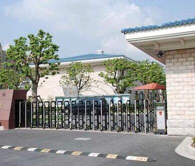 皓順茂成功安裝邢臺出安智能伸縮門