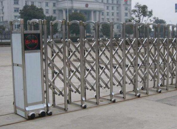 邢臺出安智能電動伸縮門為邢臺中央生態(tài)公園帶來便利