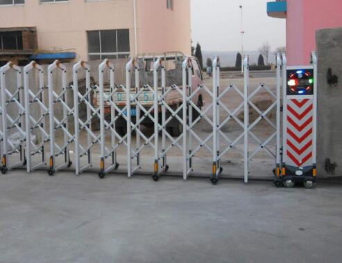 邢臺出安智能為永康萬國城提供伸縮門工程