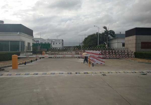 邢臺機械軋輥有限公司直桿道閘案例 - 中出網-智能出入口與停車充電門戶